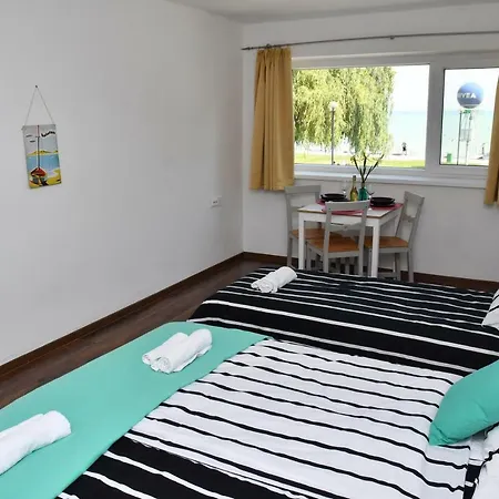 Strandi * Balatonalmádi